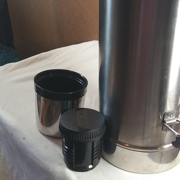 Fabulous Stanley classic large thermos bottle - Picture 5 of 6